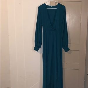 v neck long sleeve belted maxi dress